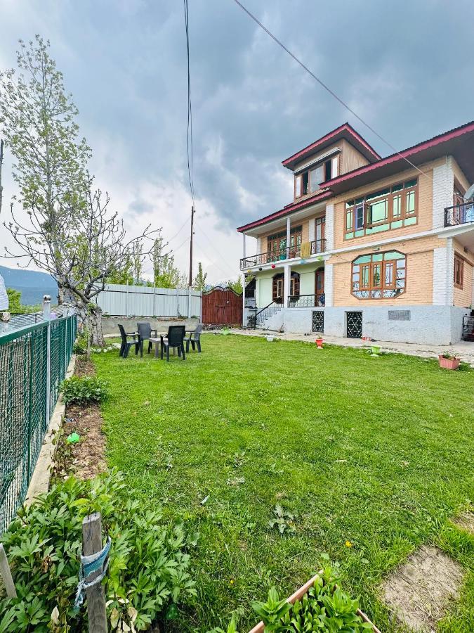 Sheen Homestay Gulmarg Eksteriør bilde