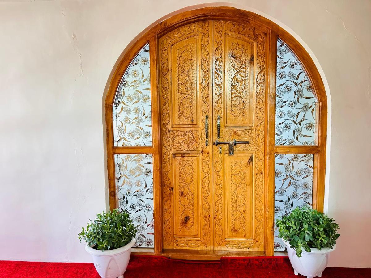 Sheen Homestay Gulmarg Eksteriør bilde