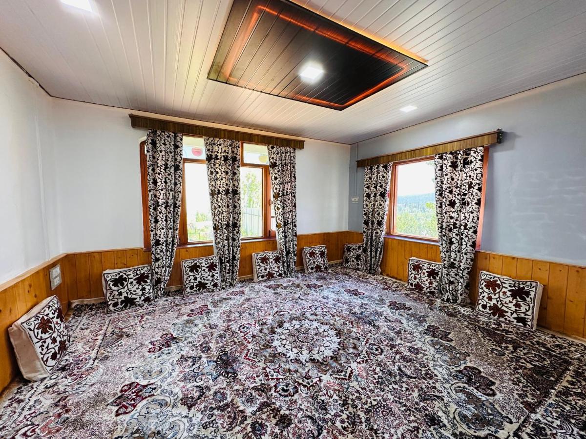 Sheen Homestay Gulmarg Eksteriør bilde