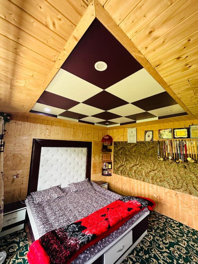 Sheen Homestay Gulmarg Eksteriør bilde