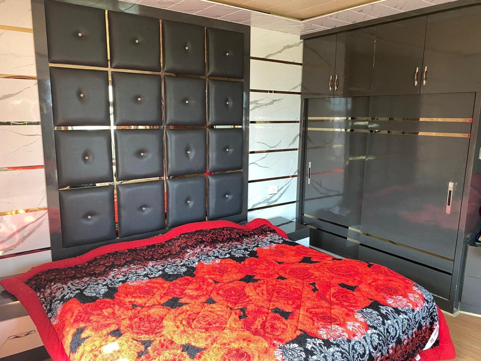 Sheen Homestay Gulmarg Eksteriør bilde